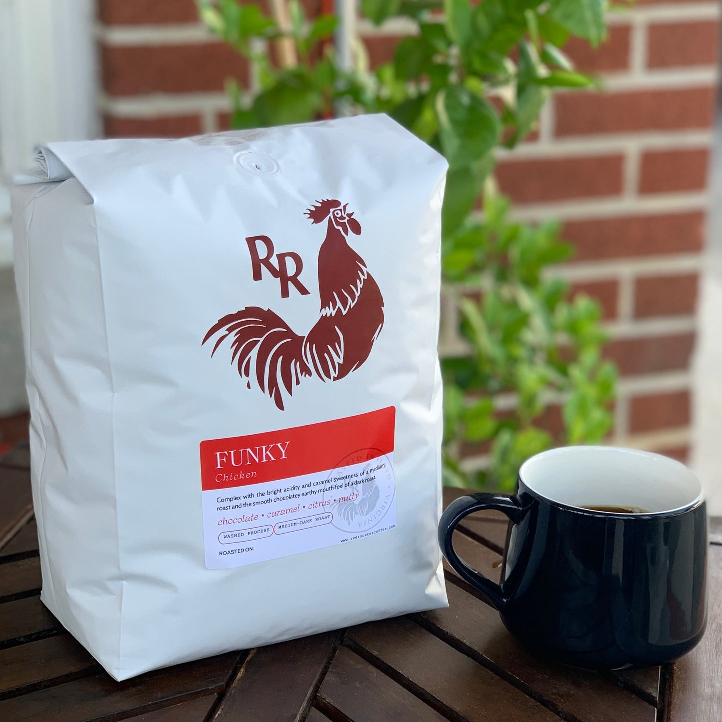 Organic Funky Chicken - Roasted Coffee for AeroPress and Drip Brewing